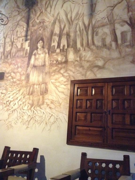 Hotel Los Escudos 파츠쿠아로 외부 사진