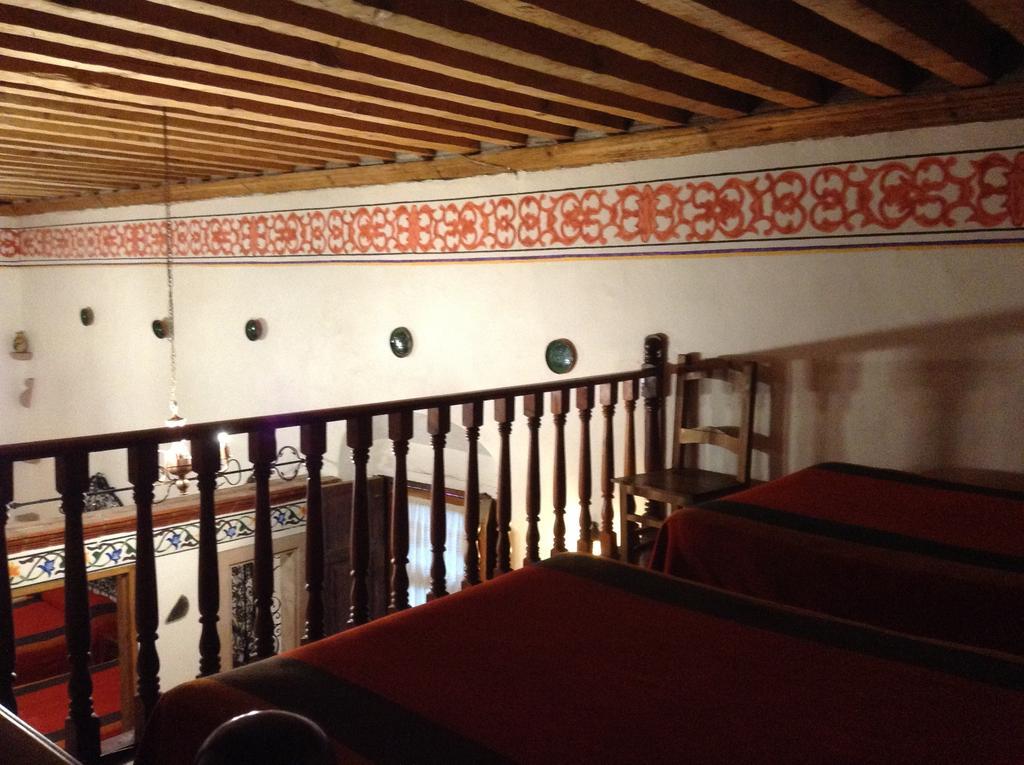 Hotel Los Escudos 파츠쿠아로 외부 사진